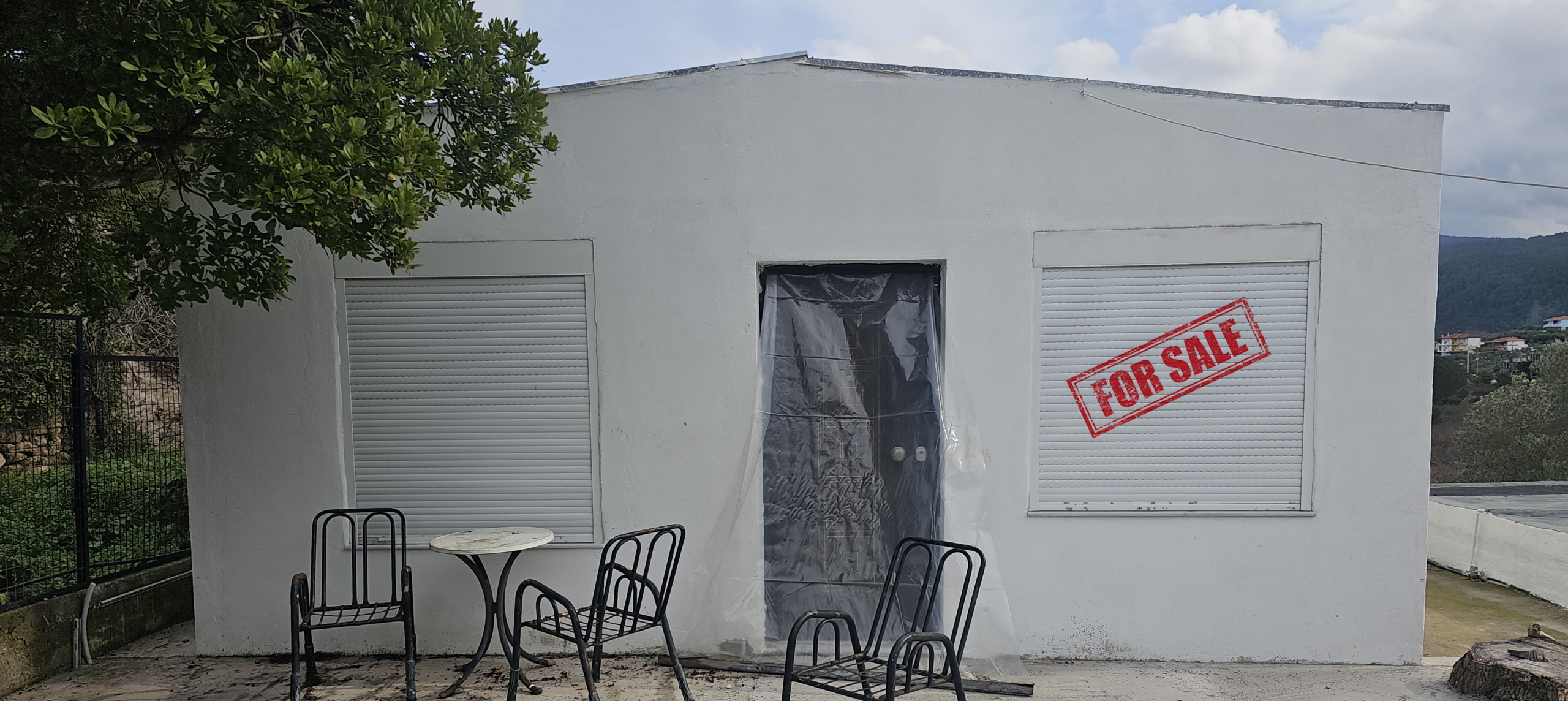 Bourvourou 2 Houses For Sale